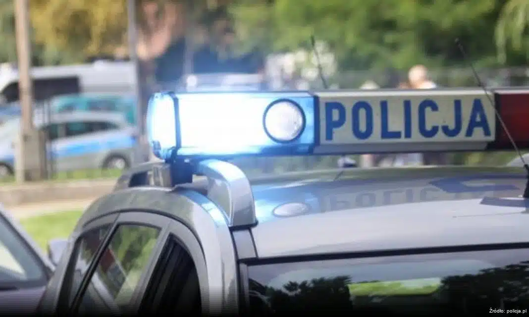 Spadający lód z pojazdów ciężarowych – poważne zagrożenie na drogach