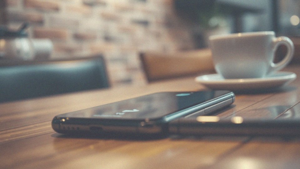 Poczta głosowa Play – jak ją włączyć i skonfigurować?
